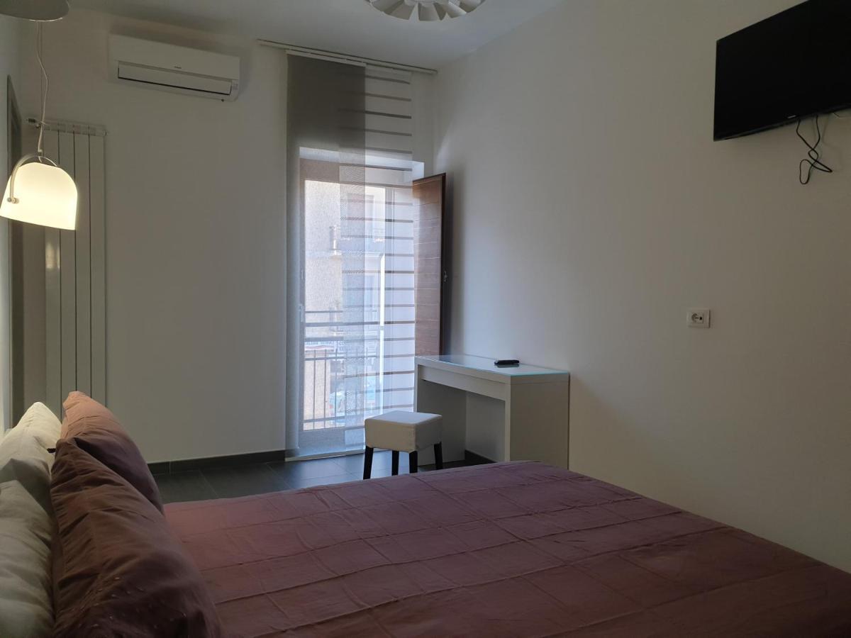Pomodoro Bed Bed & Breakfast Кастровилари Екстериор снимка
